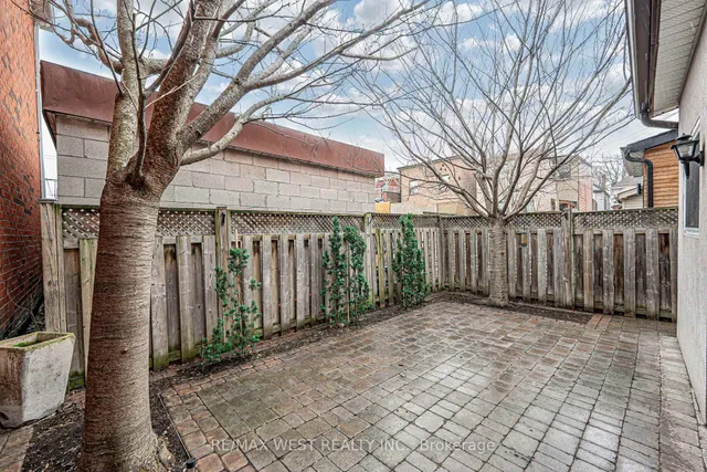 Additional image 46 of 712 Gladstone Ave