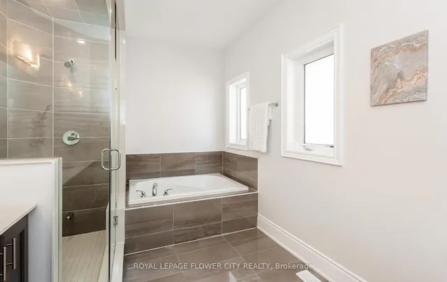 Additional image 28 of 25 Icon St