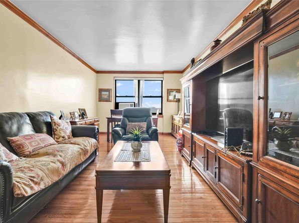 25-34 Union Street #5C, Flushing, NY 11354
