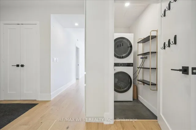 Additional image 12 of 70 Roehampton Ave Unit 314