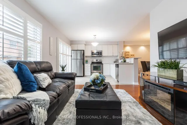 Additional image 10 of 1126 Kelly Gate