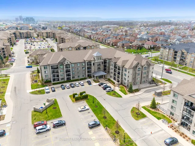 Additional image 4 of 1440 Main St Unit 415