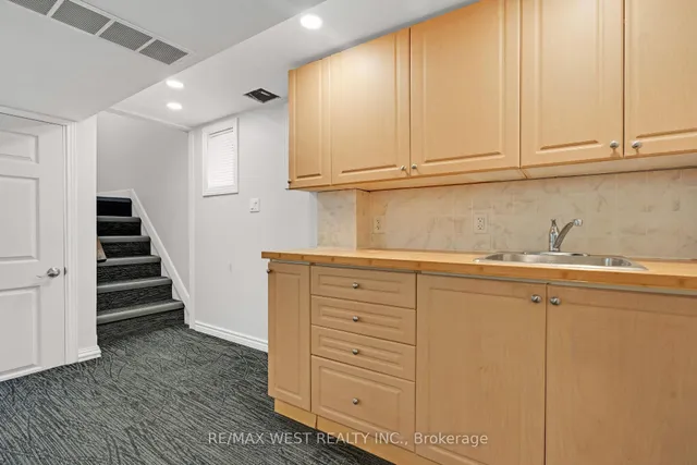 Additional image 27 of 2 Cabot Crt