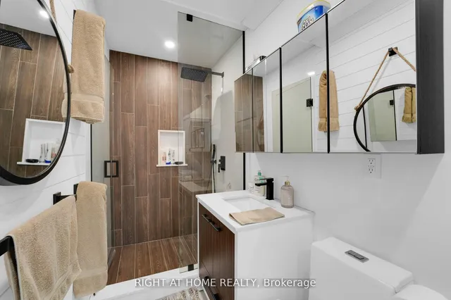 Additional image 19 of 54 Primula Cres