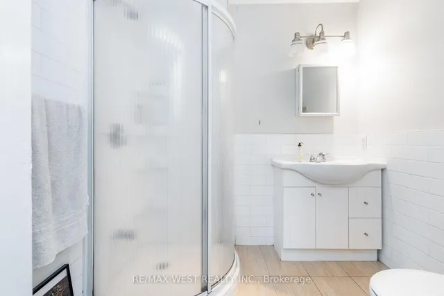 Additional image 31 of 55 Lynd Ave