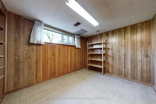 Additional image 30 of 26 Crane Ave