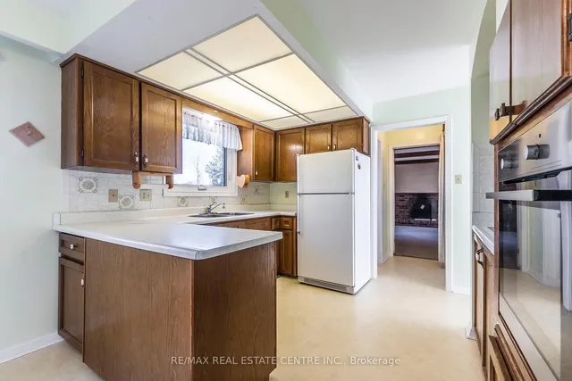 Additional image 10 of 2115 No 1Side Rd