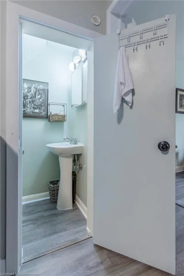 Additional image 17 of 196 Bold St