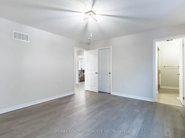 Additional image 32 of 41 Hoxton Rd