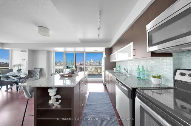 Additional image 9 of 100 Western Battery Rd Unit 2009