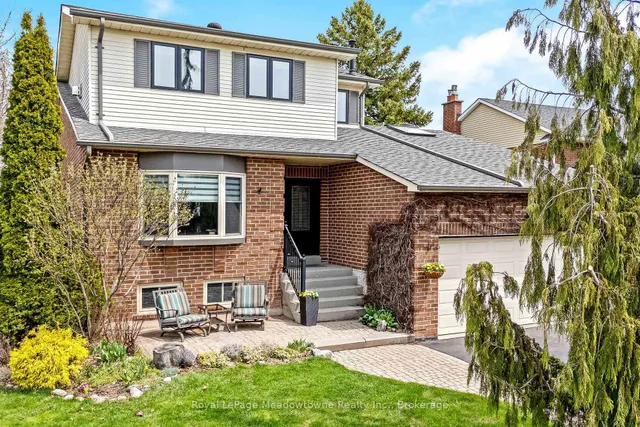 Additional image 4 of 738 Robertson Cres