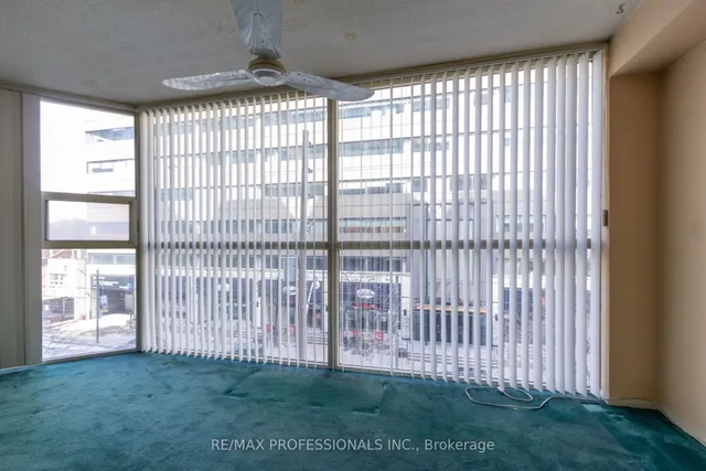 Additional image 7 of 705 King St Unit 405