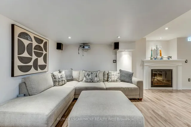 Additional image 43 of 5331 Applegarth Dr