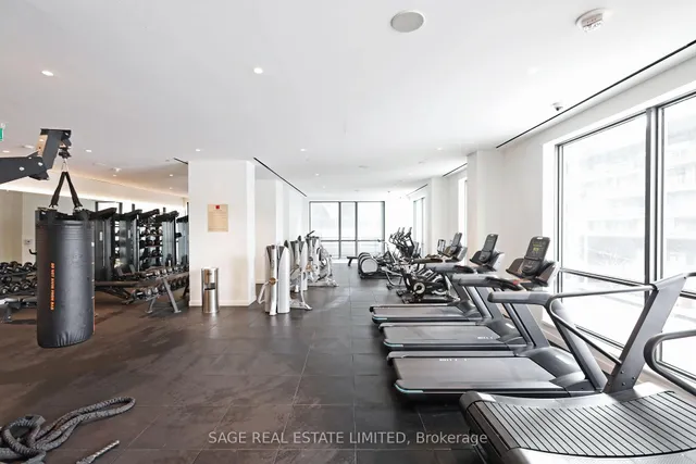 Additional image 16 of 39 Roehampton Ave Unit 3803