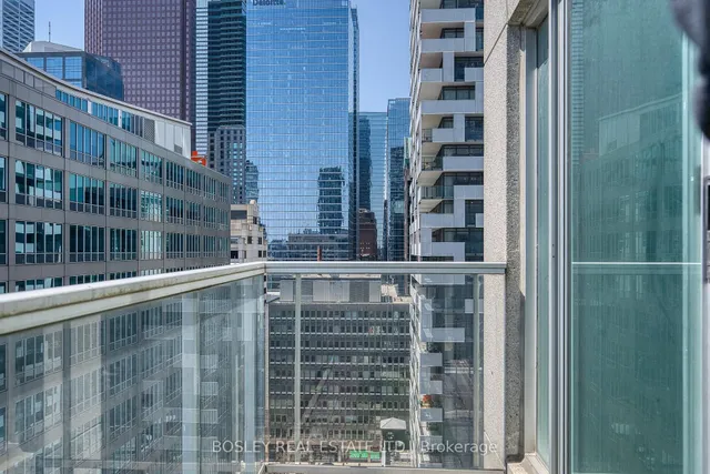 Additional image 38 of 50 Lombard St Unit 2104