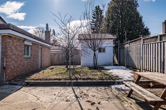 Additional image 3 of 20 Queenslea Dr