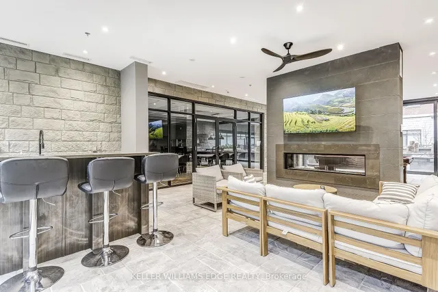 Additional image 32 of 1 Redfern Ave Unit 424