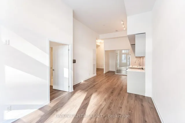 Additional image 9 of 405 Dundas St Unit 114