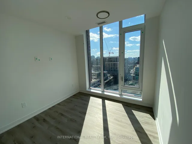 Additional image 6 of 2 Augusta Ave Unit PH06