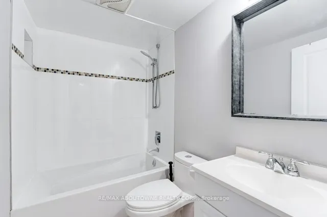 Additional image 17 of 81 Charlton Ave Unit 903