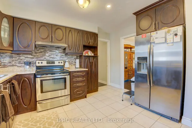 Additional image 10 of 208 Meadows Blvd