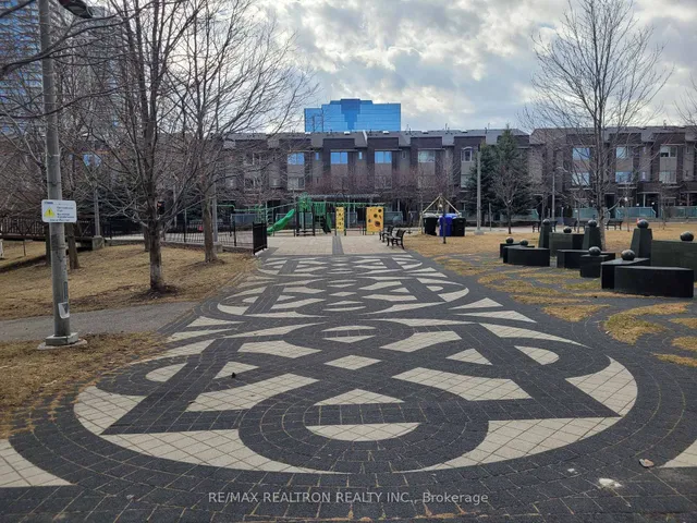 Additional image 22 of 275 Village Green Sq Unit 325