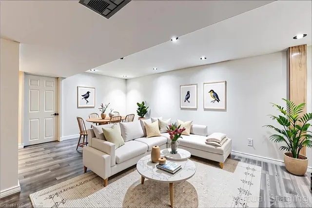 Additional image 10 of 67 Bridgeport Cres