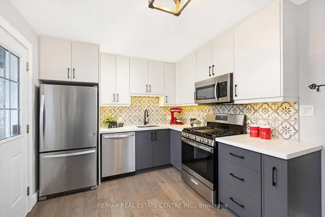 Additional image 17 of 390 Woodward Ave