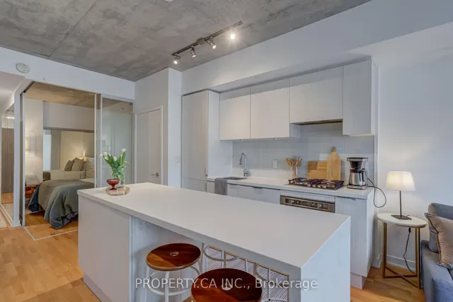 Additional image 4 of 109 Ossington Ave Unit 203