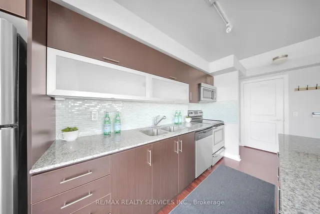 Additional image 7 of 100 Western Battery Rd Unit 2009