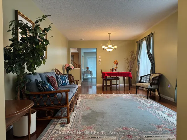 Additional image 5 of 1595 Cartwright Cres