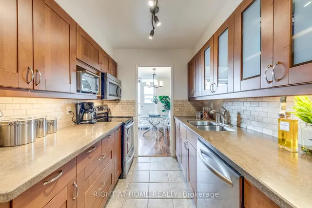 Additional image 13 of 45 Southport St Unit PH11