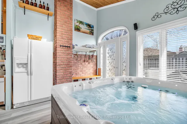 Additional image 24 of 121 Martinglen Cres