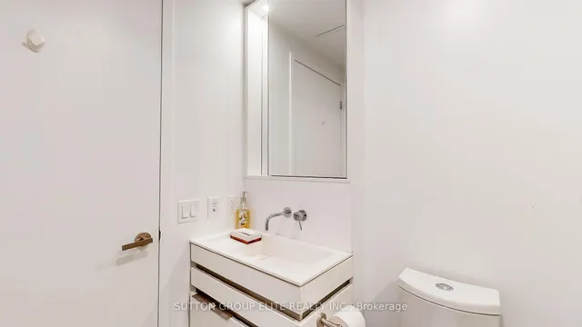 Additional image 24 of 197 YONGE St Unit 4902