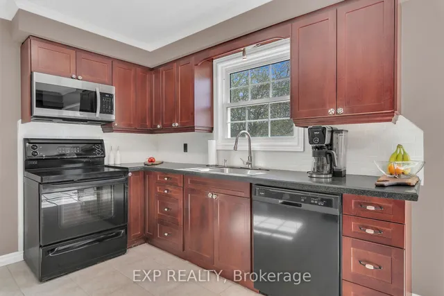 Additional image 14 of 102 Connelly Dr