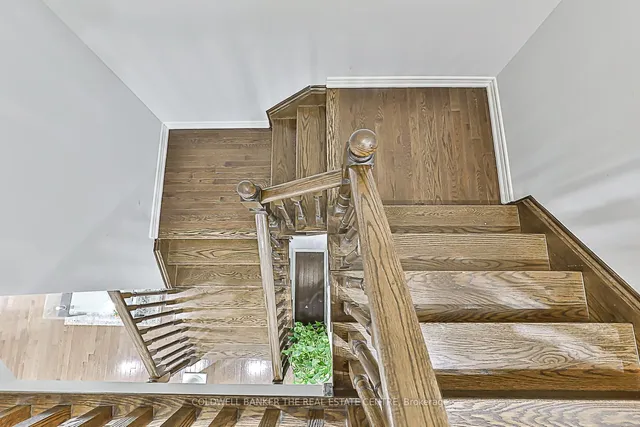 Additional image 17 of 43 Crystalview Cres