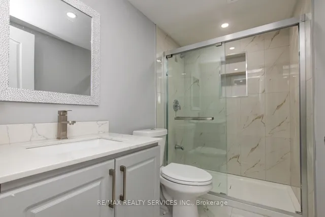 Additional image 42 of 44 Lormel Gate