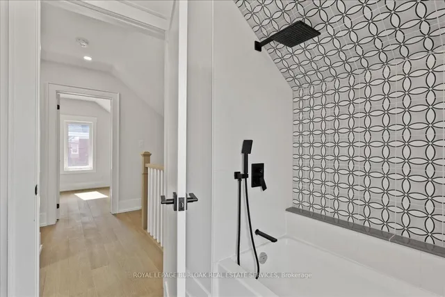 Additional image 28 of 81 Samuel St