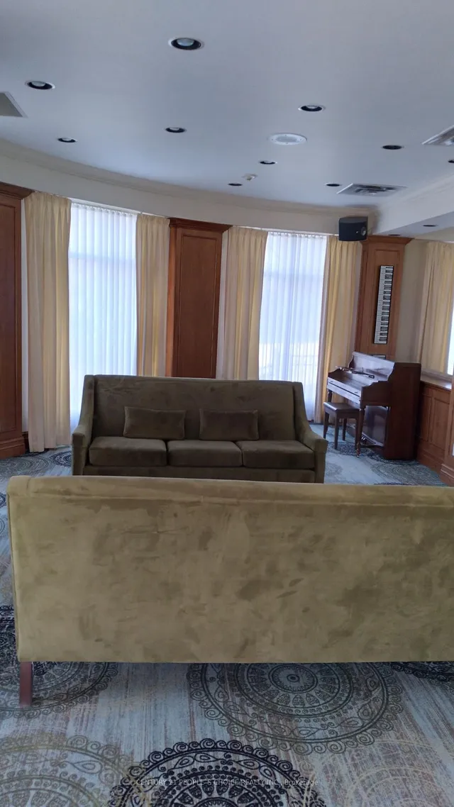 Additional image 2 of 18 Concorde Pl Unit 705