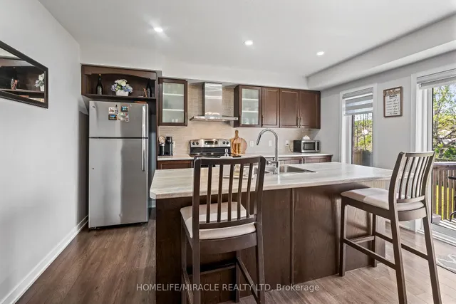 Additional image 34 of 66 Crafter Cres