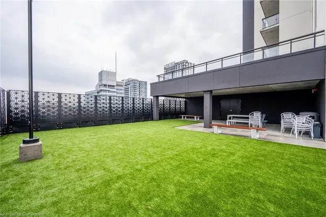 Additional image 46 of 60 Charles St Unit 2904