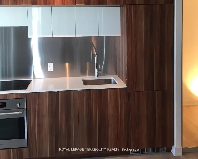 Additional image 10 of 185 Roehampton Ave Unit 1510