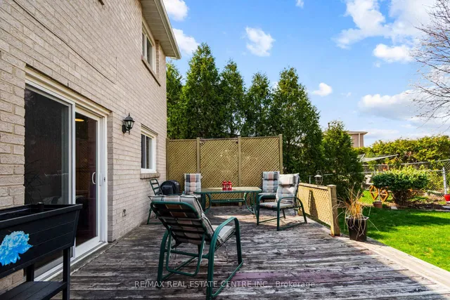 Additional image 32 of 53 Martindale Cres