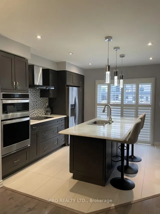 Additional image 4 of 1142 Duignan Cres