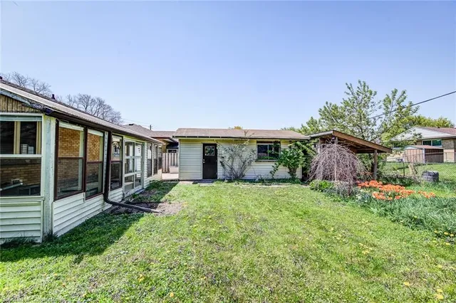 Additional image 45 of 574 Krug St