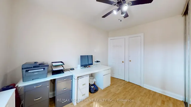 Additional image 16 of 527 Victoria Park Ave