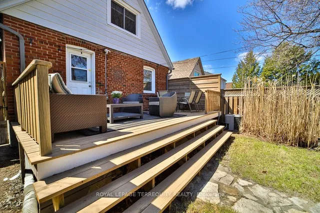 Additional image 30 of 79 Binswood Ave