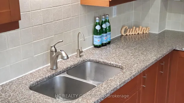 Additional image 15 of 1580 Lancaster Dr Unit 28