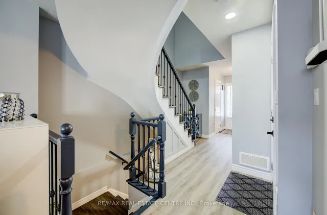 Additional image 10 of 2151 Walkers Line Unit 14