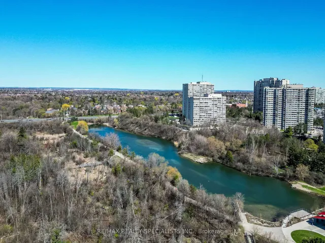 Additional image 36 of 4 Lisa St Unit 610